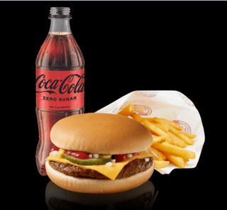 Cheesburger + Cartofi pai + sos + Coca-Cola