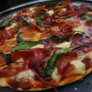 Pizza con jamón