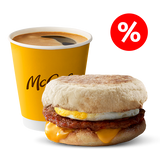 მაფინი კვერცხით და ხორცით და ყავა