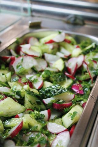 Салат з редиски та  огірка (150г)