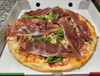 Pizza Gourmet Pequeña Capricciosa (20 Cm.)