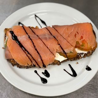 Tosta De Salmón Ahumado