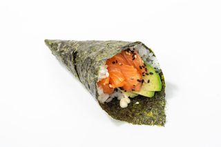 61 Temaki salmone