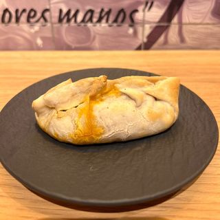 Empanadilla de carne.