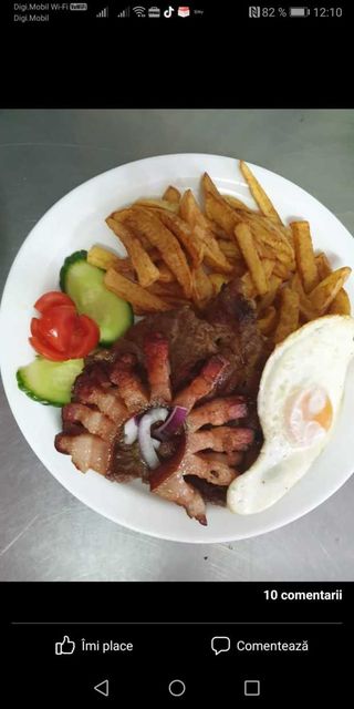 Ceafa taraneasca cu cartofi pireu sau prăjiți si mujdei 