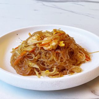 B09 Spaghetti di soia con gamberetti