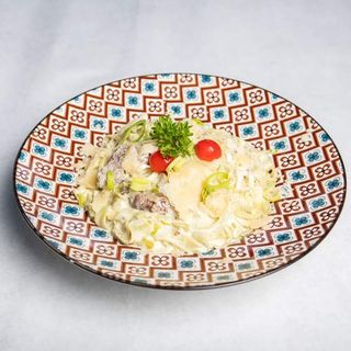 Zeleni rezanci s biftekom