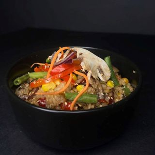 Смажений рис з овочами