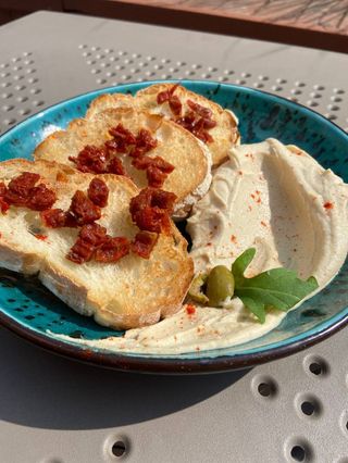 Хумус з в'яленими томатами 350грам