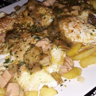 Huevos Con Boletus, Trufa Y Foie