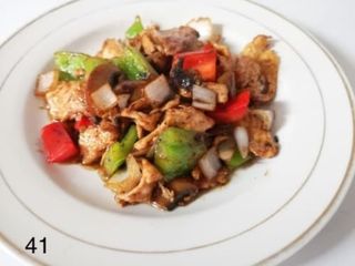 41. Pollo con fagioli neri