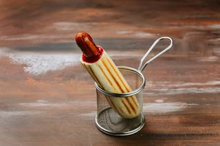 Хот-дог Французький з молочною сосискою