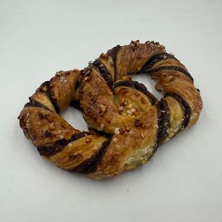 Bretzel chocolate y almendras  