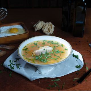 Bors de pui cu taitei de casa