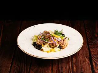 Salata ton