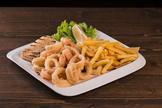 Gamberi e anelli dorati