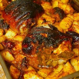 Golonka wędzona pieczona bez kości, ziemniaki, surówka, zupa dnia gratis