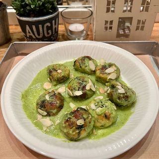 POLPETTINE AL PESTO DI ZUCCHINE E MANDORLE