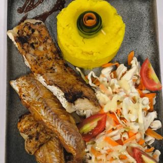 Хек филе с картофено пюре