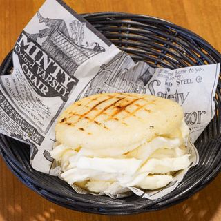 SG - Arepa de Queso blanco latino artesano