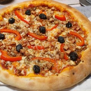  Pizza Américaine (viande hachée)