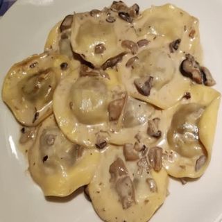 Medaglioni De Pera E Gorgonzola