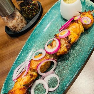 Turkey barbecue with walnut sauce