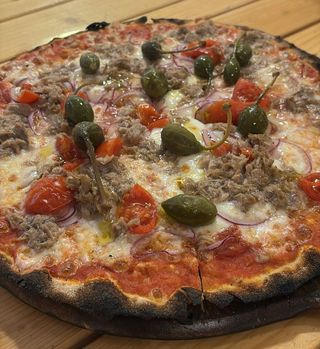 Pizze Rosse Tonno E Cipolla Rossa 