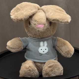 Іграшка «Зайчик в светрику », коричневий 