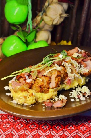 Свинина томлена з баношем вершковим