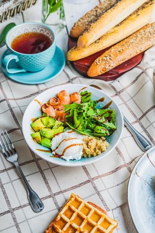 Боул с лососем 