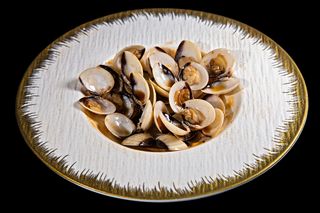 Almejas En Salsa Especial