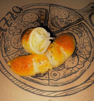 Domaća kiflica sa sirom