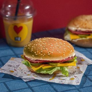 სენდვიჩი სალიამით