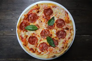 By Hot Pizza