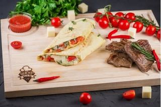 Лаваш з Сулугуні та телятиною (410г)