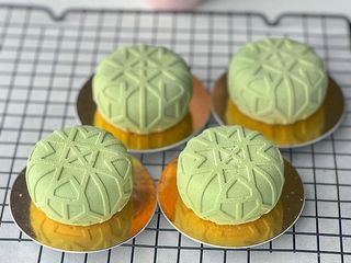 Мусове тістечко від Чудновська пастрі (3 виду) Матча-малина