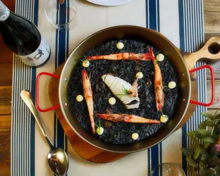 Arroz Negro de calamar y gamba roja (2 Personas)
