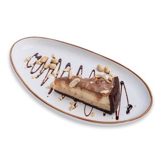 ЧИЗКЕЙК С СОЛЕНОЙ КАРАМЕЛЬЮ