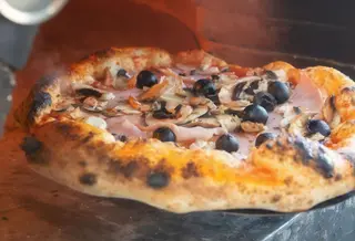 Pizza Capricciosa (30 Cm.)