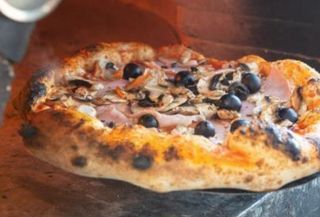 Pizza Capricciosa (30 Cm.)