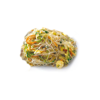 Spaghetti di riso saltati con uova e verdure