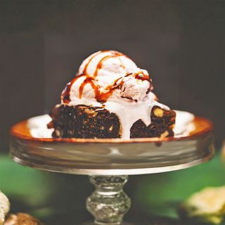 Brownie sa sladoledom
