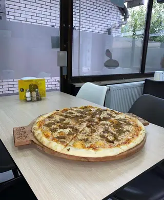Doner pizza