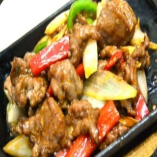 Sizzling Ternera Con Salsa De Tamarindo