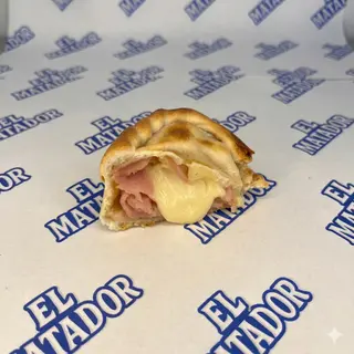 Empanada De Jamón Y Queso