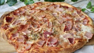 Pizza Jamón York Y Queso (Mediana)