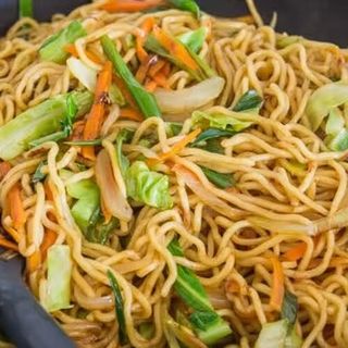 Yakisopa Con Verdura