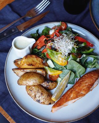 Filet z łososia świeży 100g