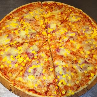 Фамилна пица Царевица 50 см.